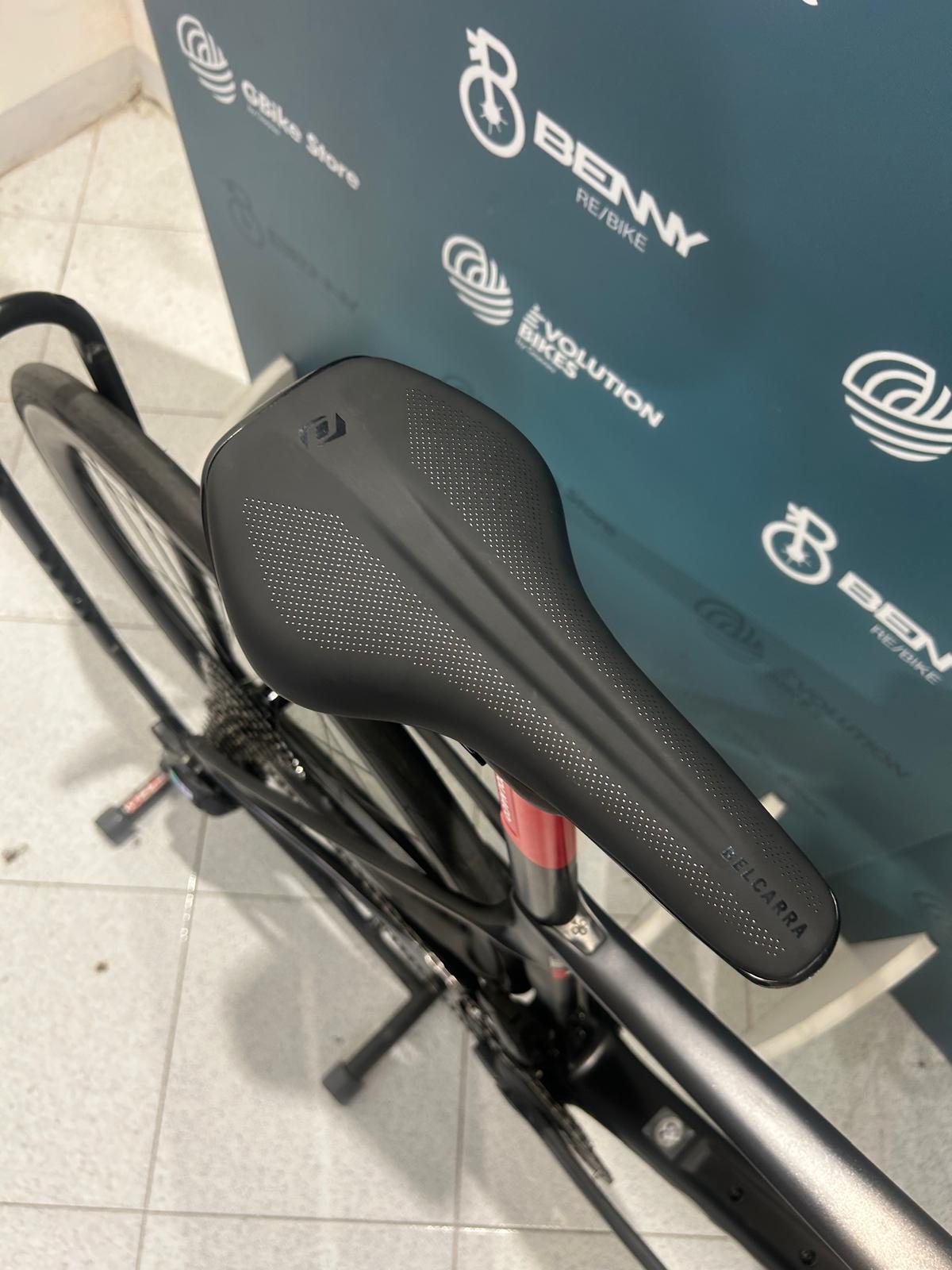 Colnago V4RS UAE Emirates Size 420