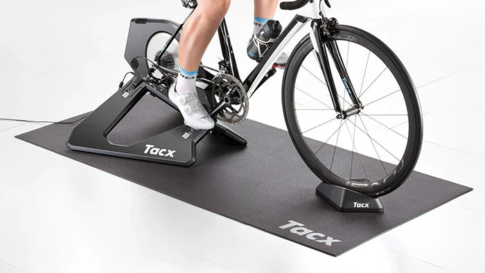Tacx Mat enrollada para entrenadores inteligentes
