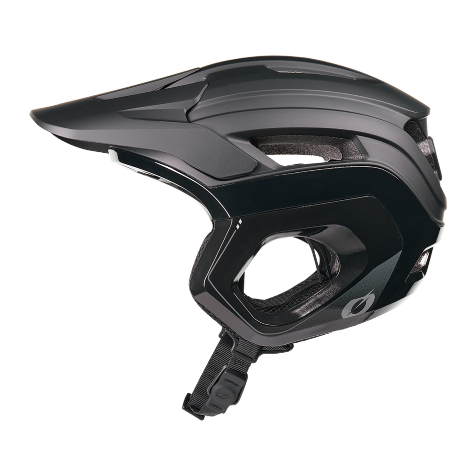 Helm TRAPPER EVO SOLID V.26