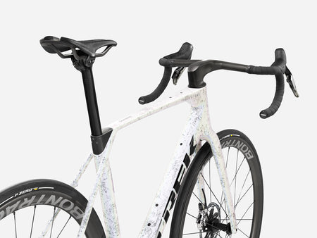 Trek Domane SLR 9 AXS 1x Gen 5 Mother of Pearl/Silver Marble