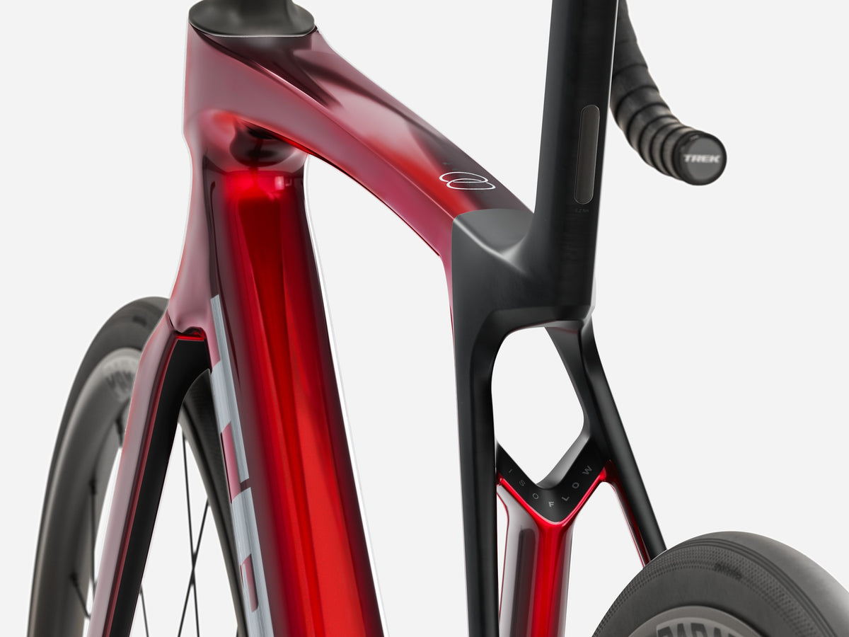 Trek Madone SL 5 Gen 8 Gloss Fury Red/Matte Deep Smoke