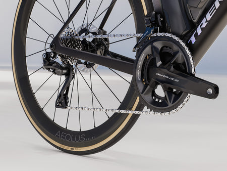 Trek Madone SLR 9 Gen 8 Matte Carbon Smoke/Prismatic Pearl