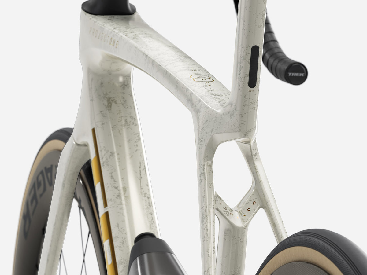Trek Madone SLR 9 Gen 8 Era White/Supernova Marble