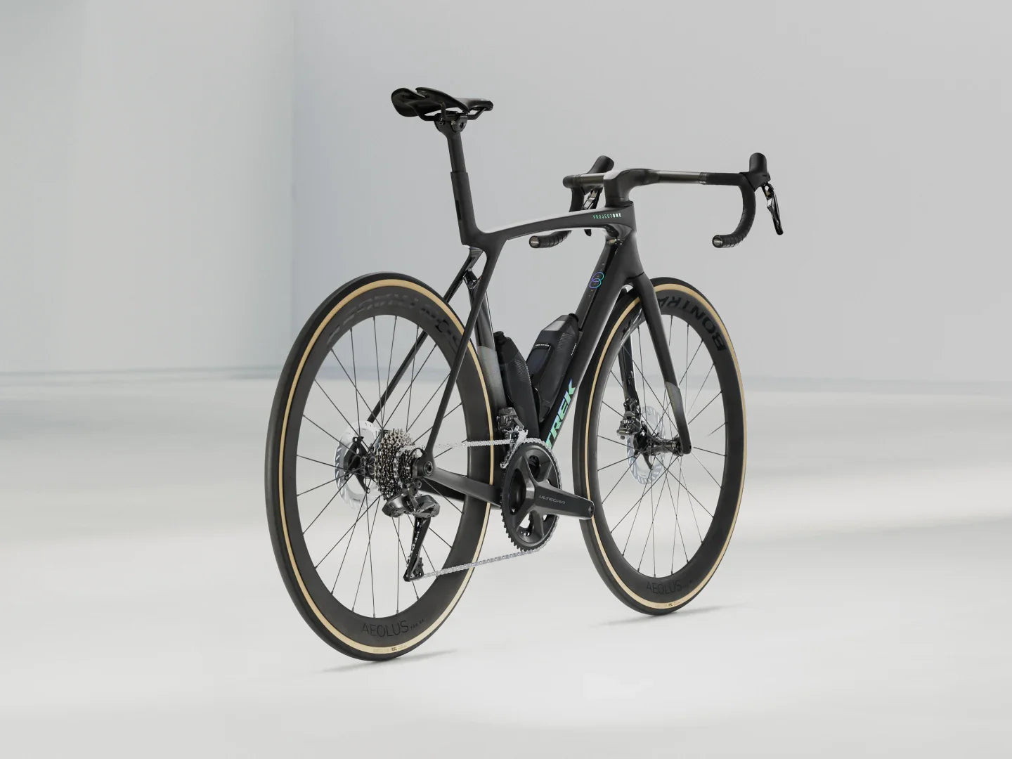 Trek Madone SLR 7. tammikuuta 8 (2025)