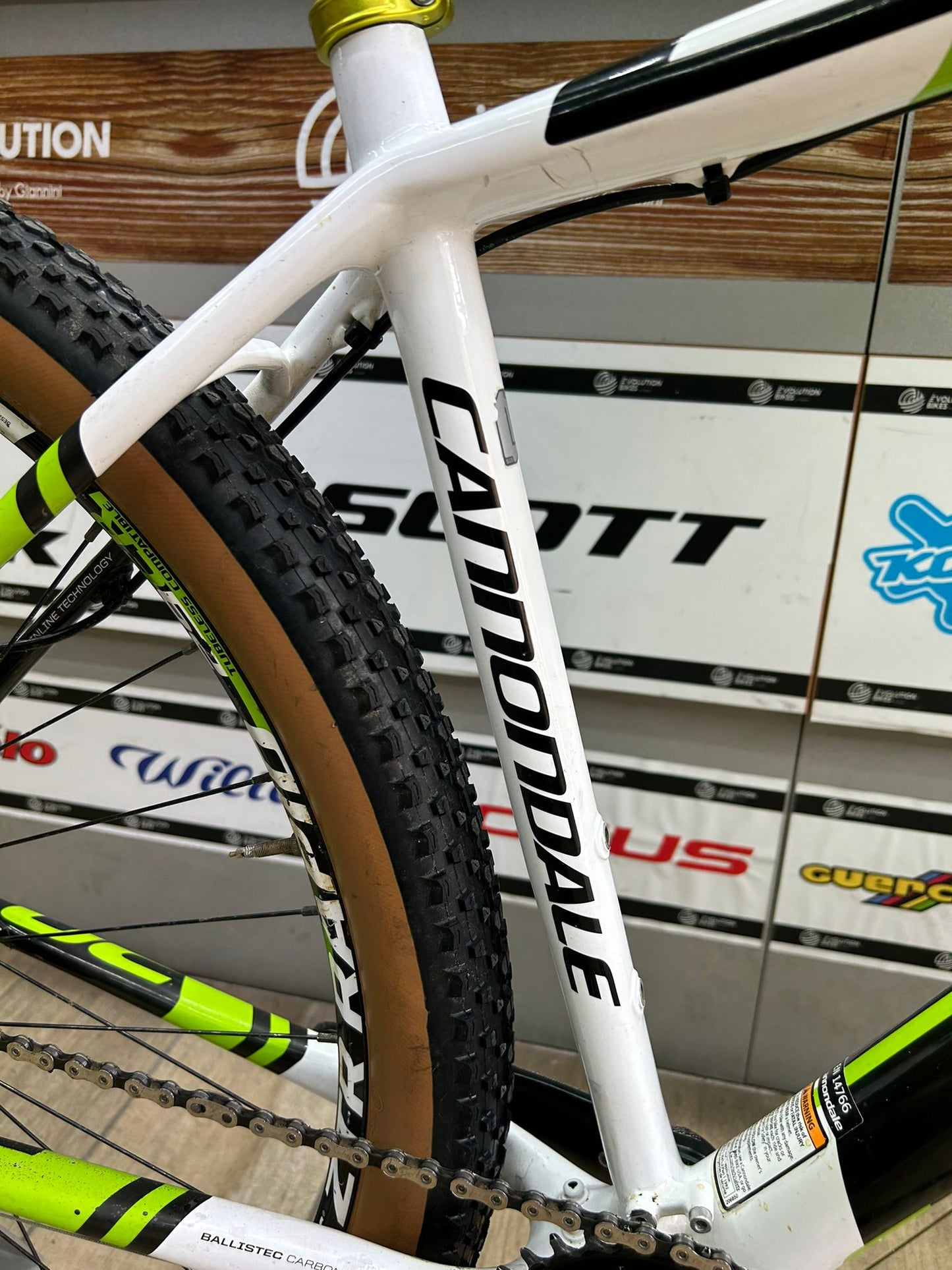 Cannondale F29 Factory Racing Taille L - Utilisé