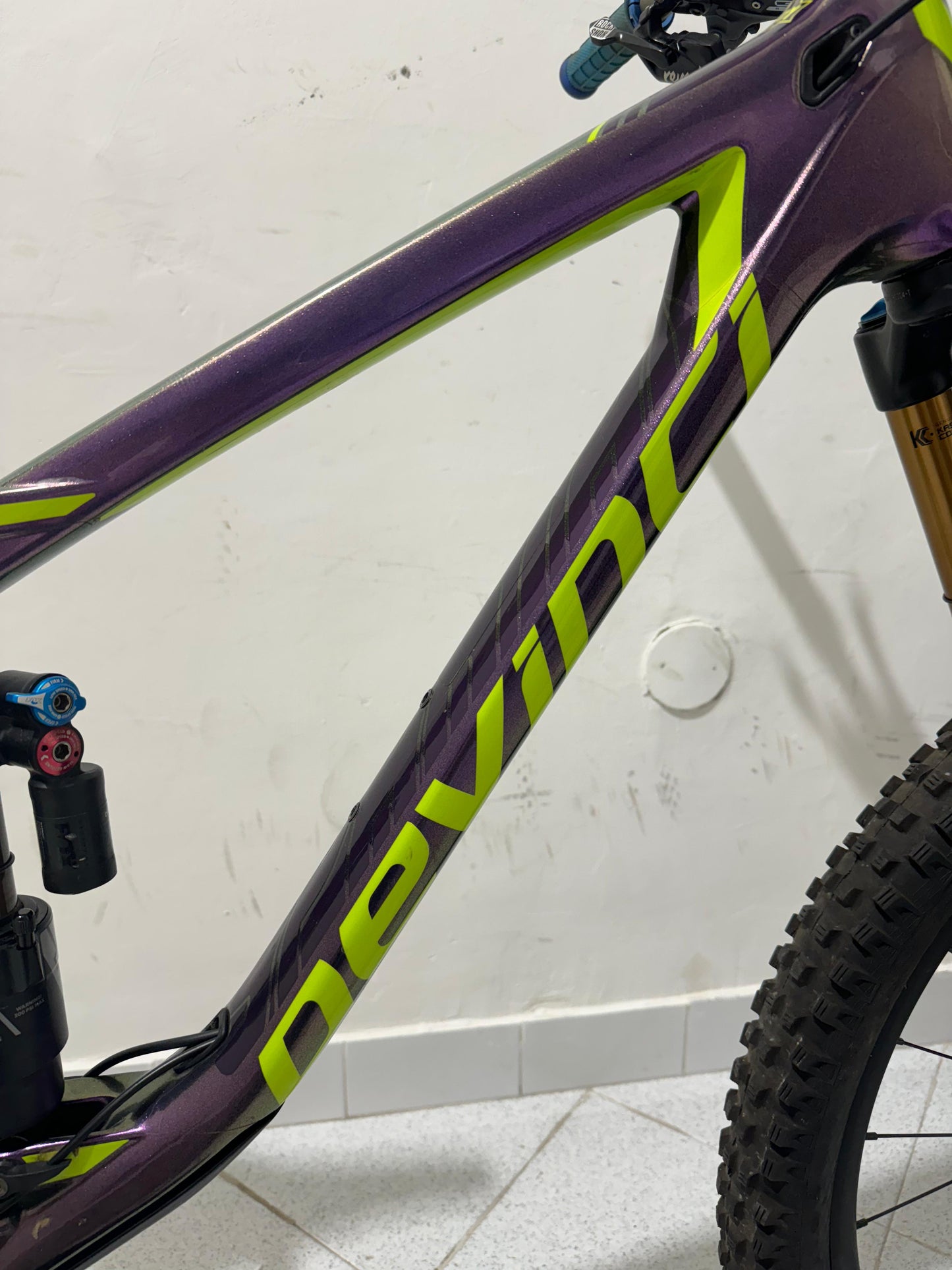 Devinci Split Pivot Cut L - Används