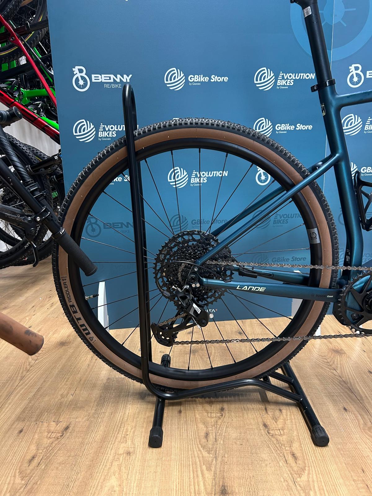 MEGAMO LANDE (25) Taille M - Test de démonstration