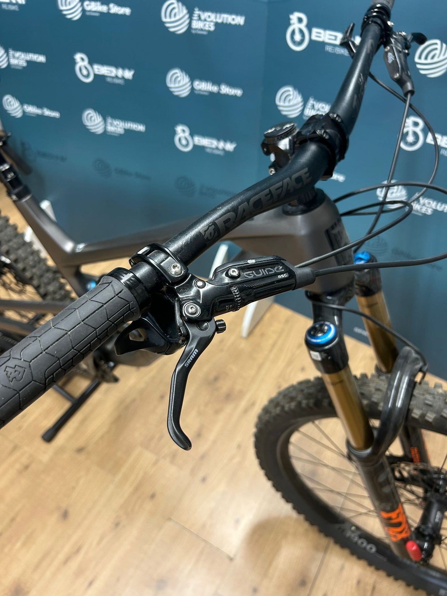 Tamaño de rawoop de radón L - Usado