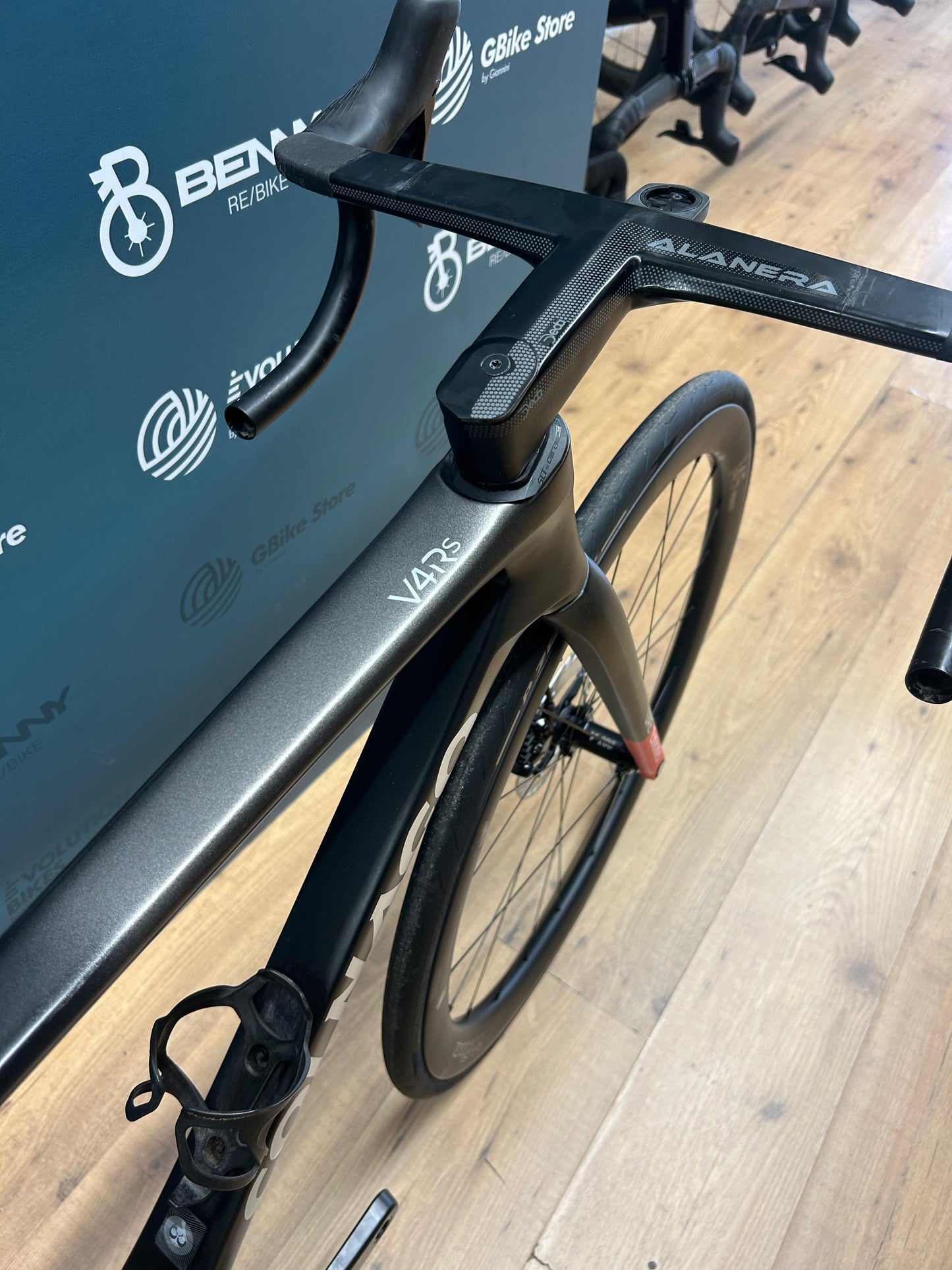 Colnago V4RS VAE Emirates Größe 455 - verwendet