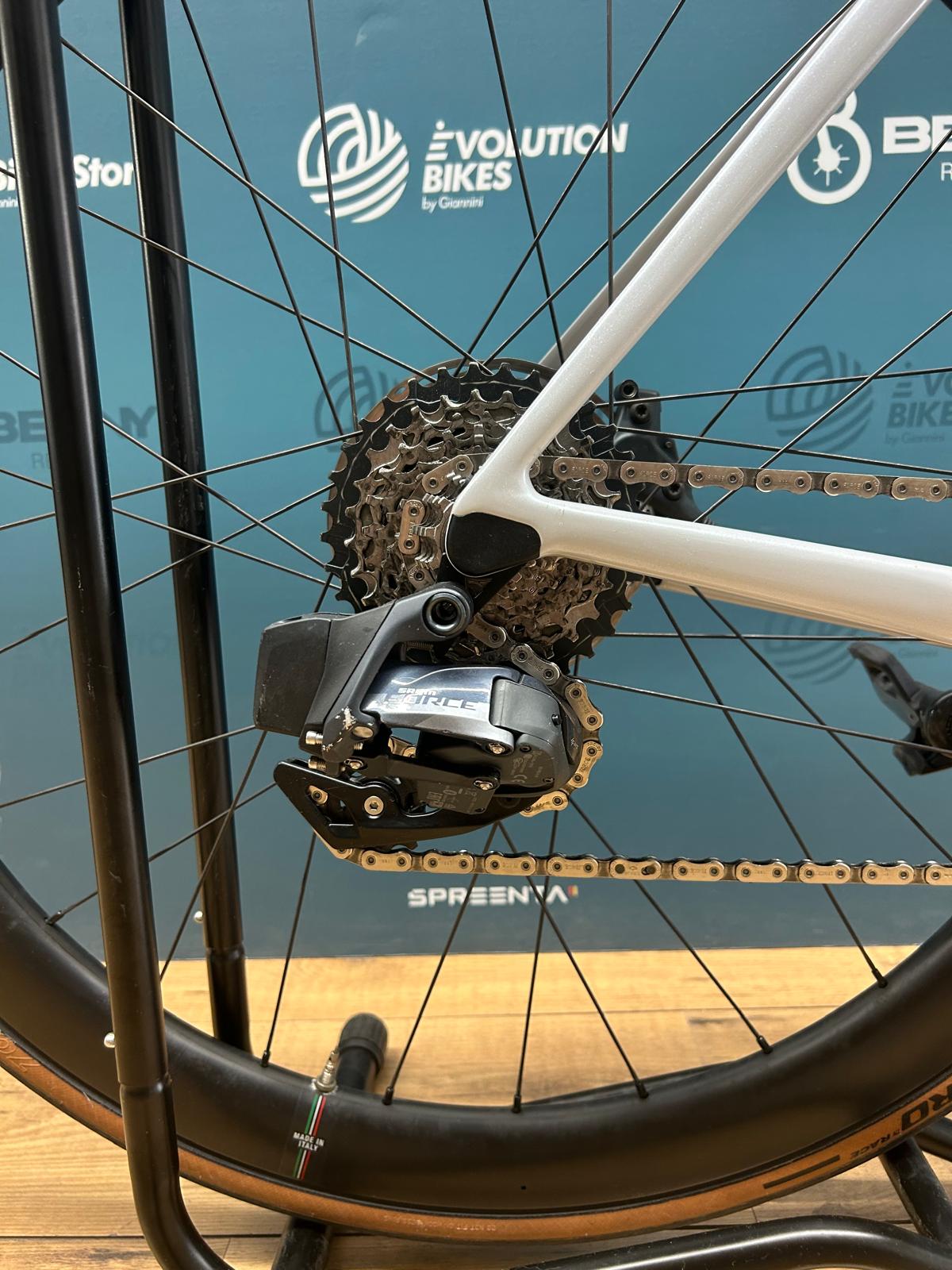 Wilier Rozmiar hybrydowy Rozpruwacza M - Używany