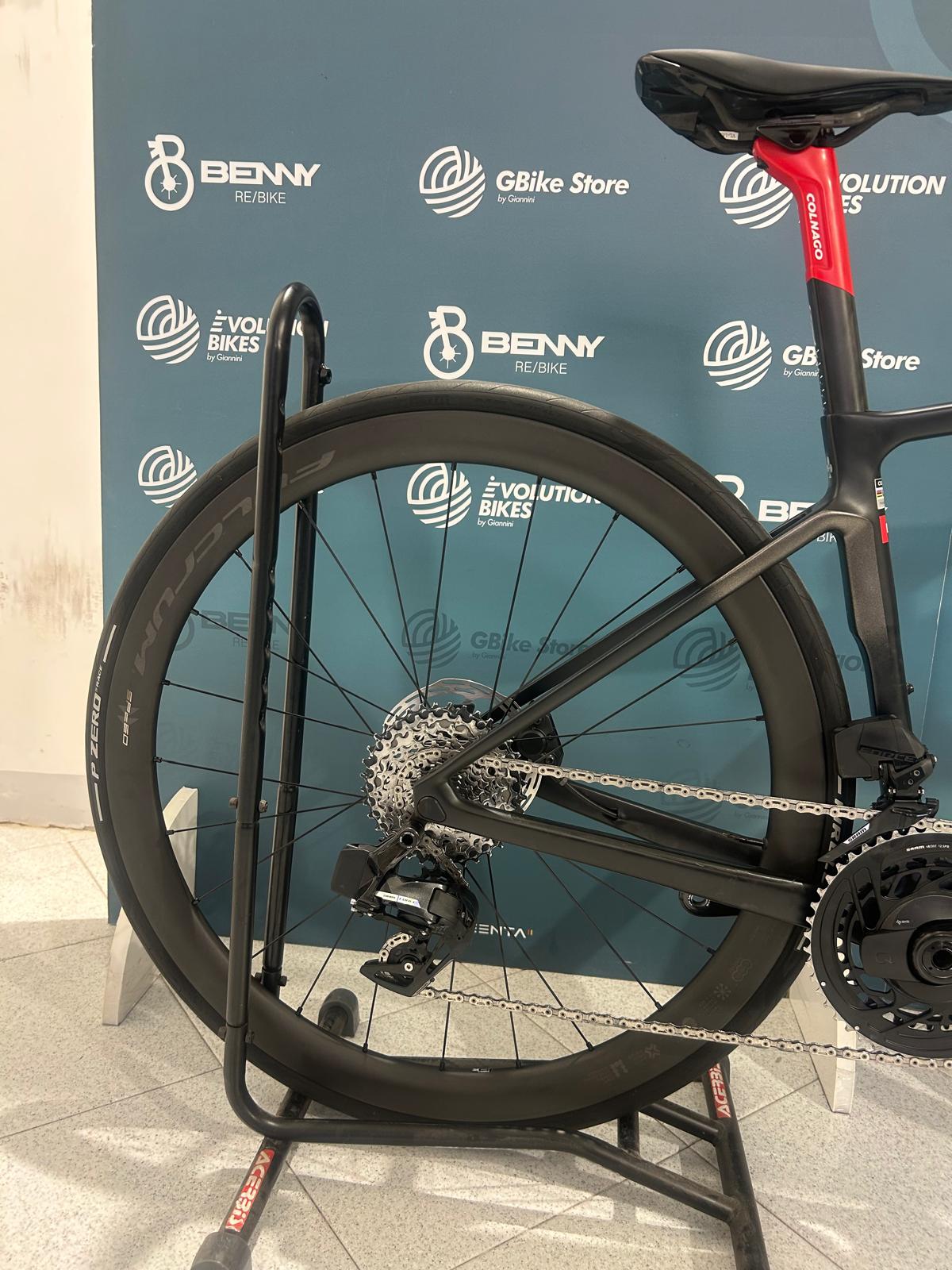 Colnago V4RS UAE Emirates Size 420