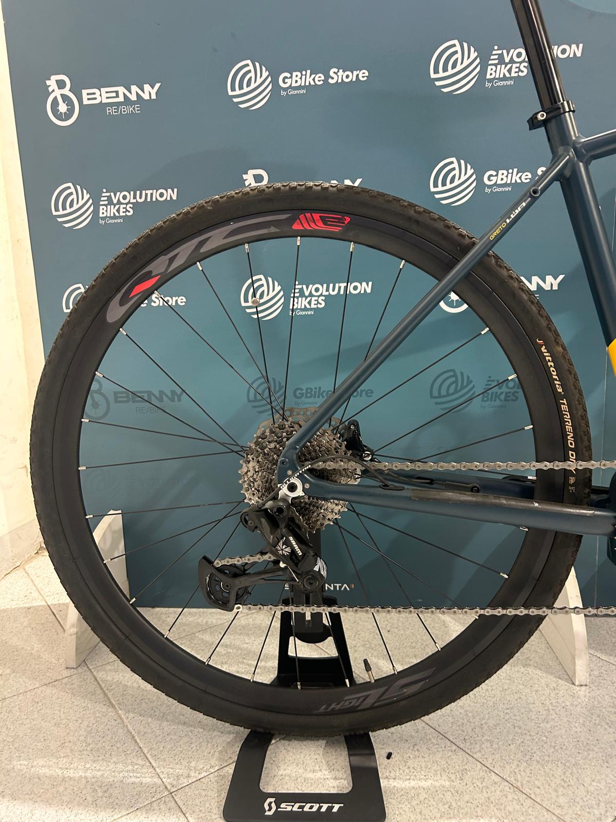 Guerciotti Greto w rozmiarze ON M - Używany