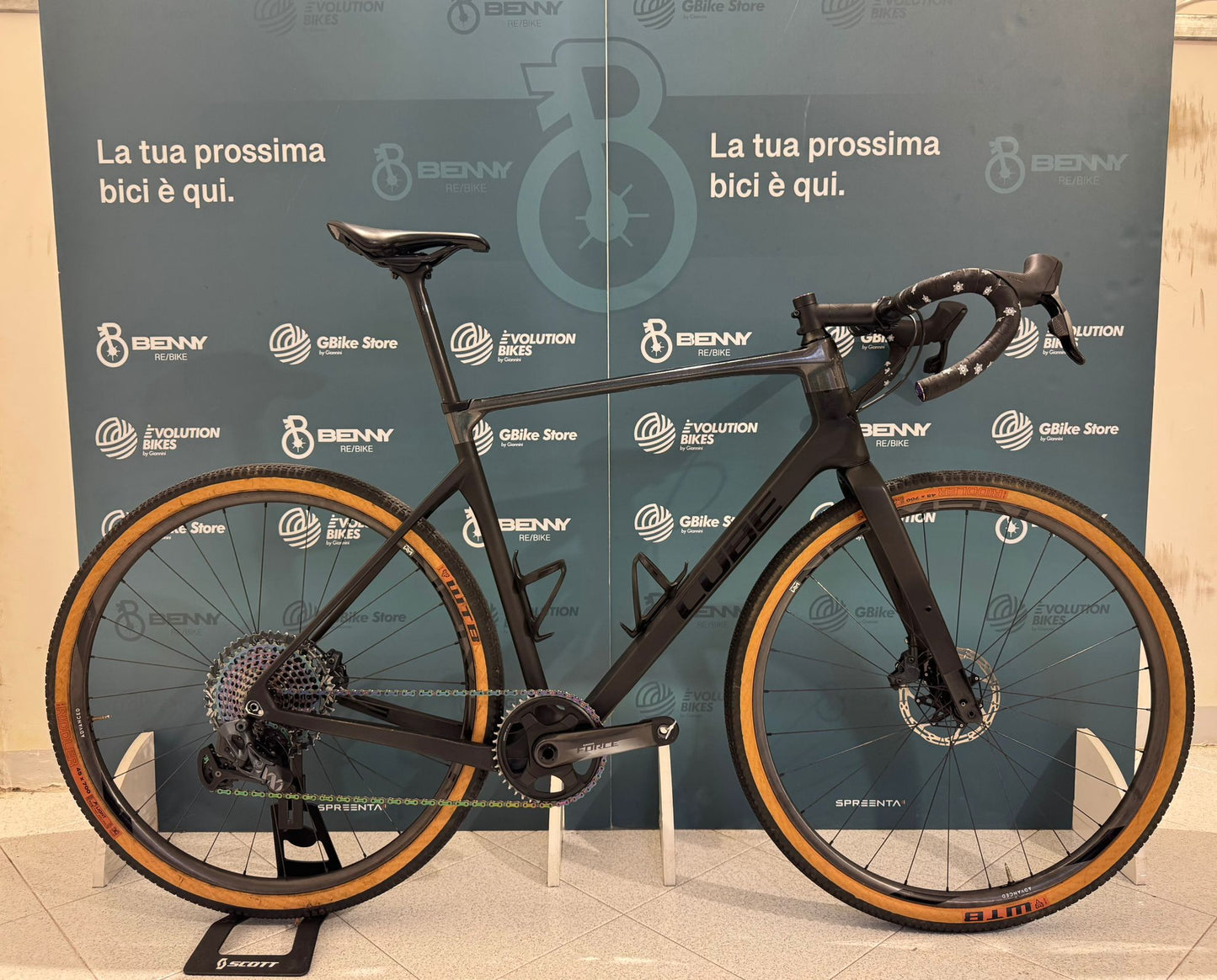 Rozmiar kostki Nuroad żwiru XL - Używany