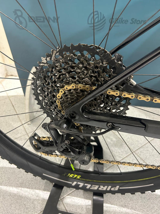 Scott Scale Rozmiar Pucharu Świata RC 900 M - Używany