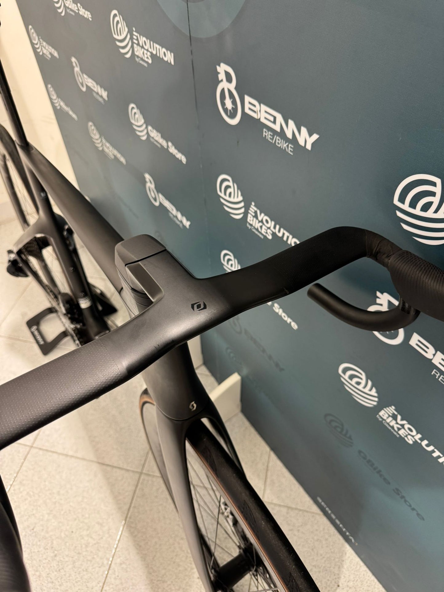 Scott Foil RC Taille Ultime AXS M - Utilisé