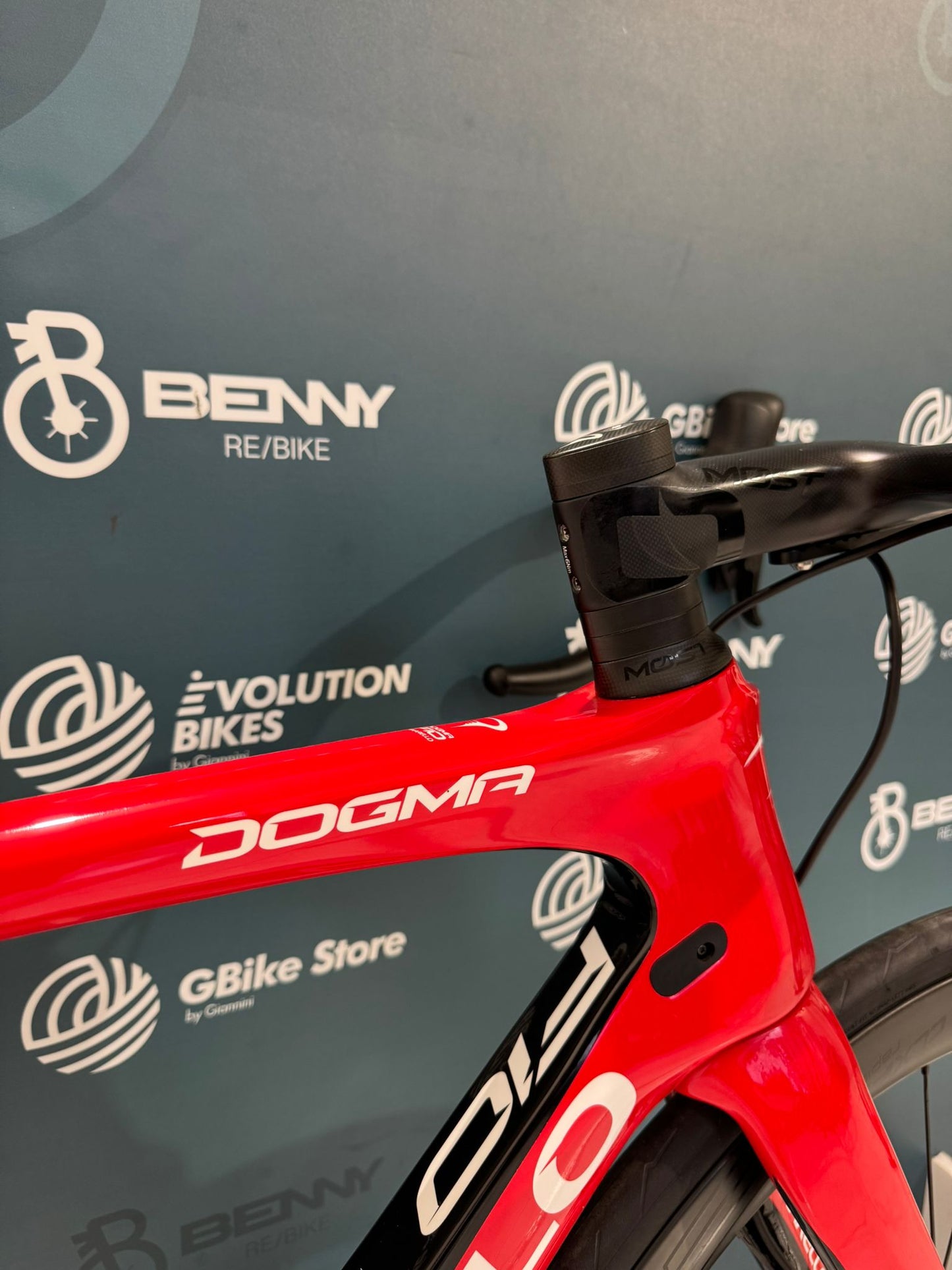 Pinarello Dogma F10 Disque AXS Taille 54 - Occasion