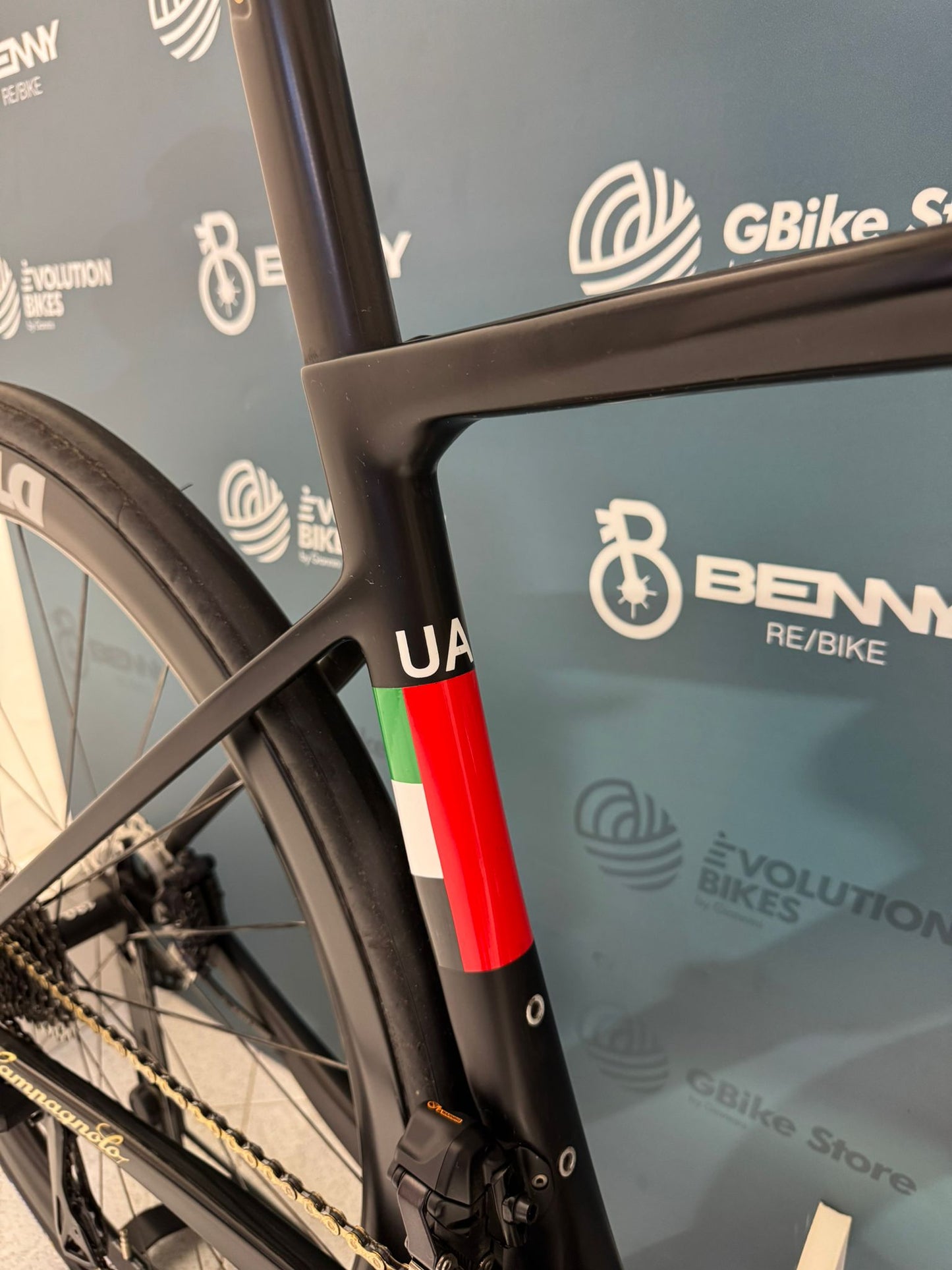 Colnago V3RS UAE Emirates Team Size 45S - Used