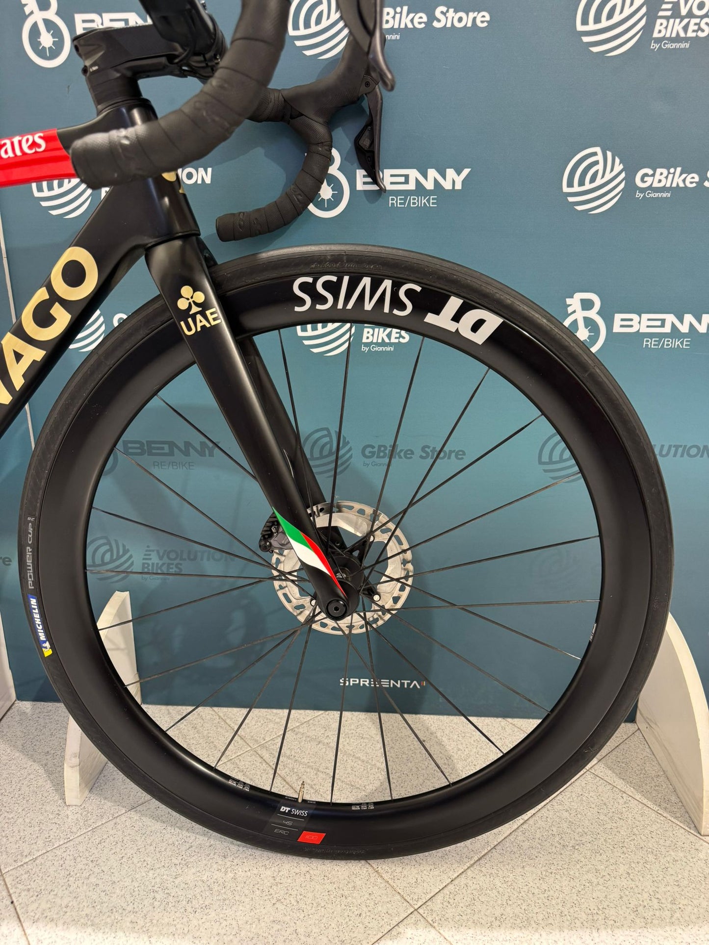 Colnago V3RS UAE Emirates Team Size 45S - Used