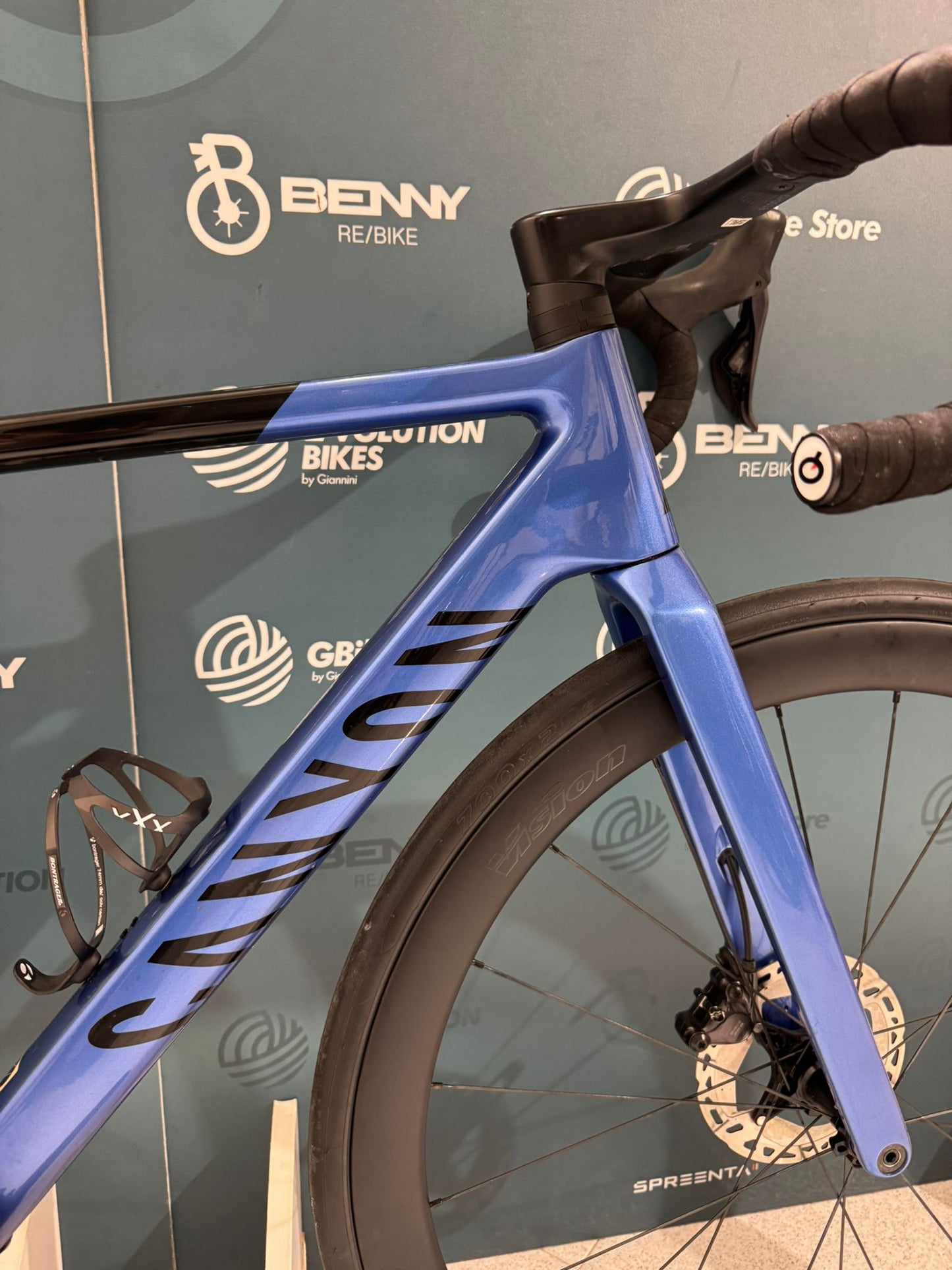 Canyon Ultimate CF SL 8 Aero Tamaño S - Usado