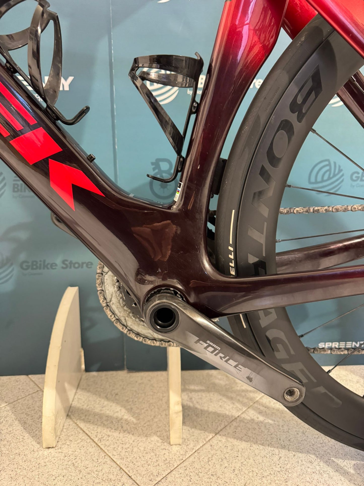 Trek Madone SLR 7 Gen 7 AXS Taille 54 - Occasion