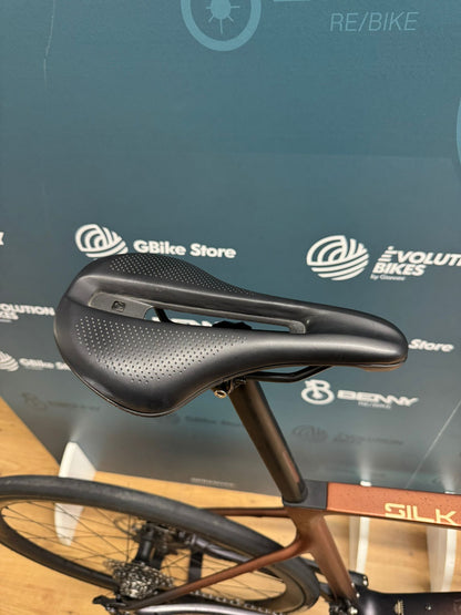 Megamo Silk 08 Rozmiar XL - Używany