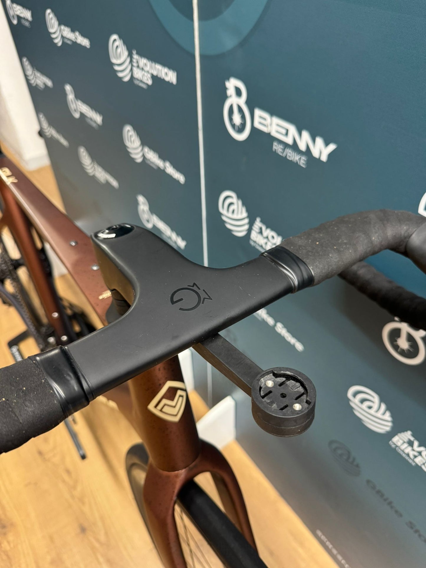 Megamo Silk 08 Rozmiar XL - Używany