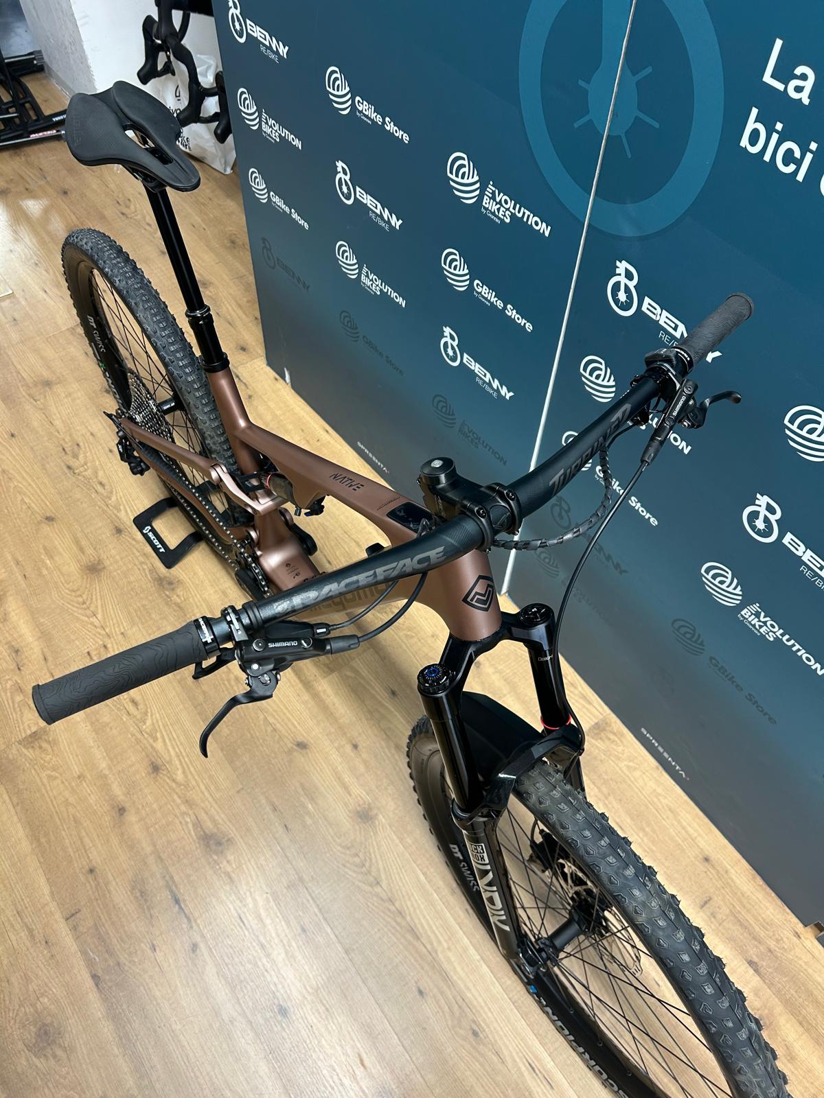 Megamo Native 10 Size L - Used