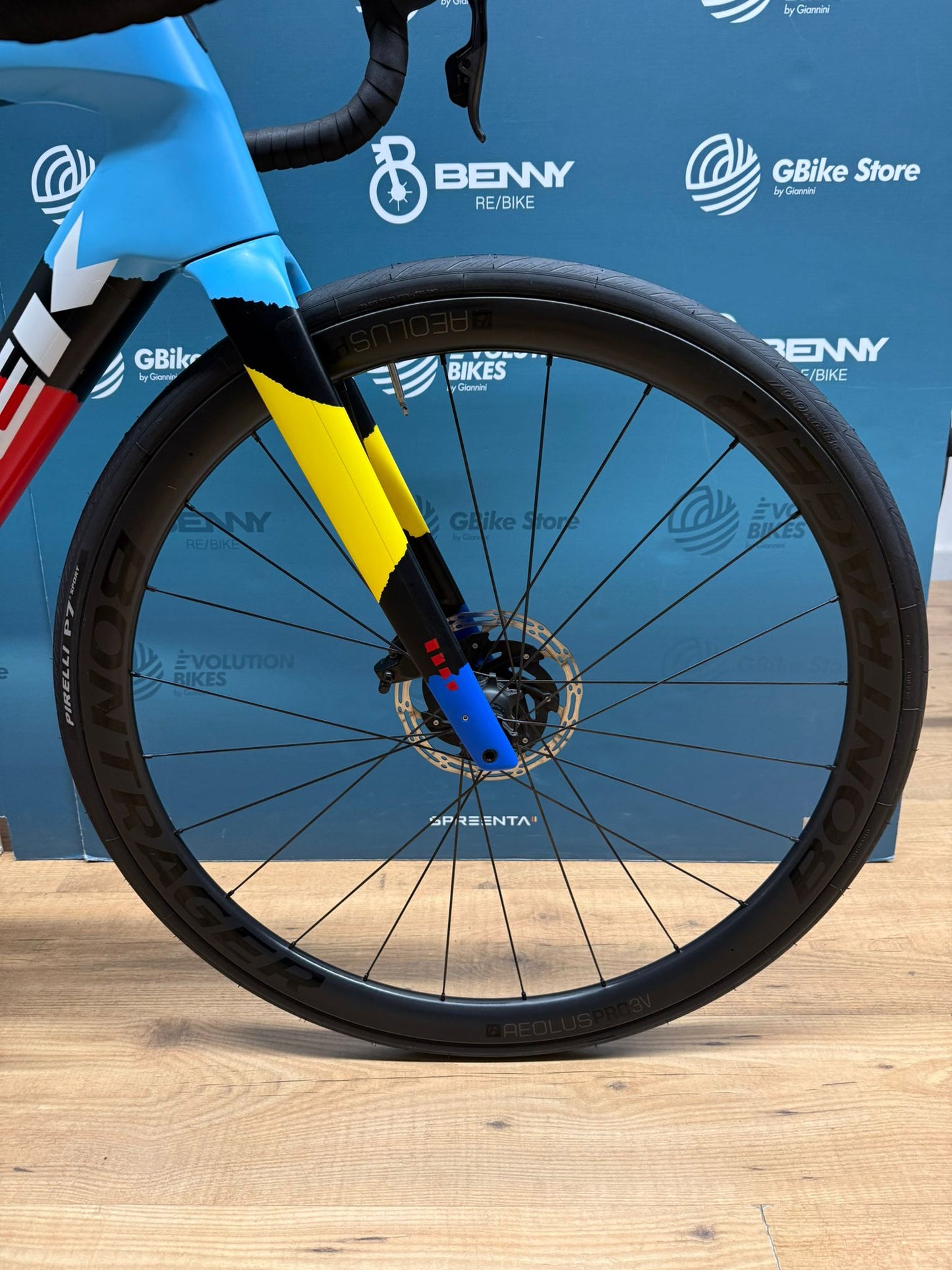 Trek Domane SLR 7 AXS Team Replica Size 54 - Used