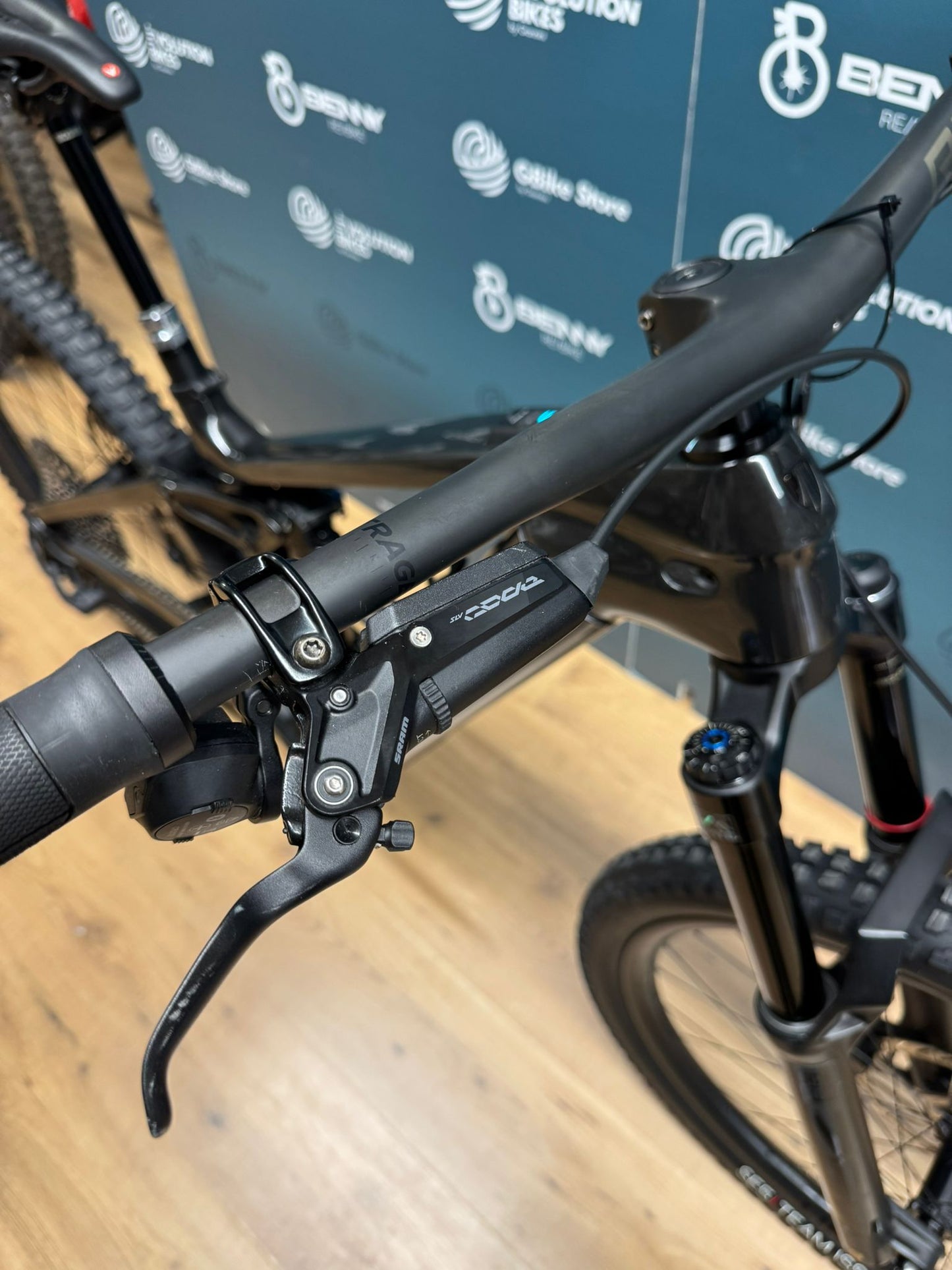 Trek Schiene 9,9 x 0 AXS Größe M - Gebraucht