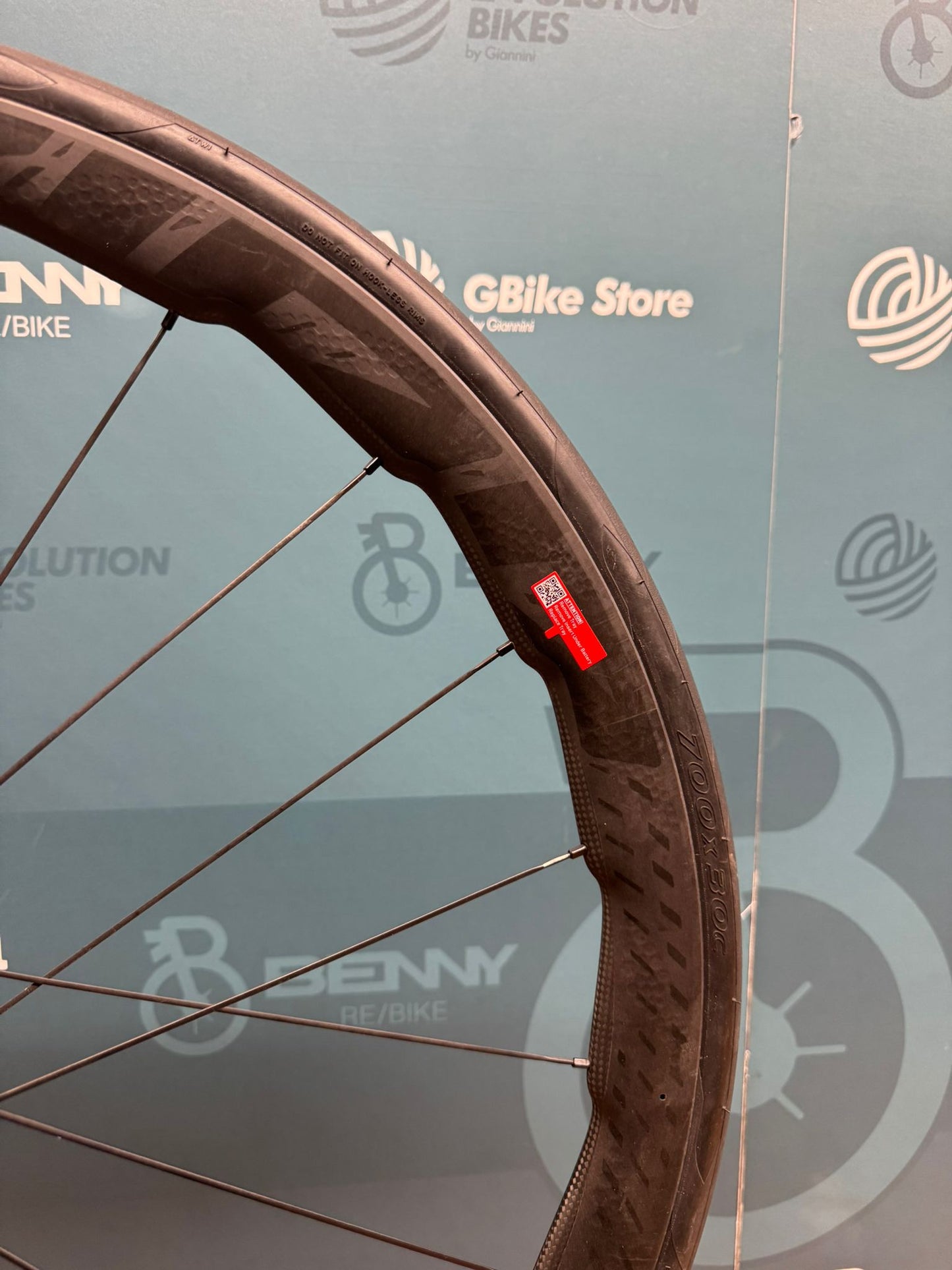 Zipp 353 NSW Disc Carbon-Laufräder – Gebraucht