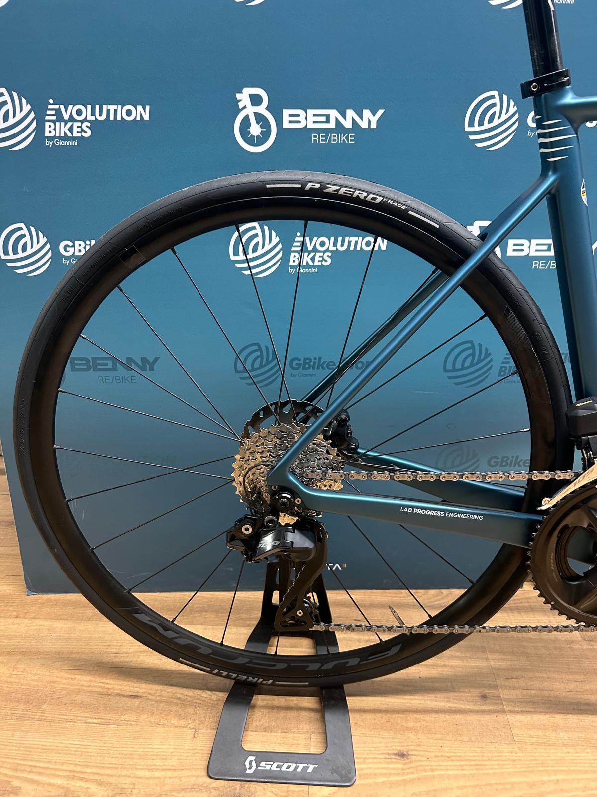 CBT Italia NECER99 Rozmiar 52 - Używany