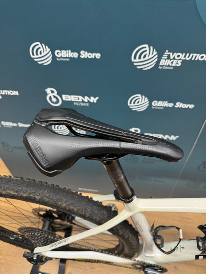 Megamo Factory AXS Size L - Used