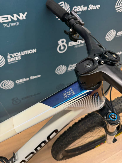 Megamo Factory AXS Size L - Used