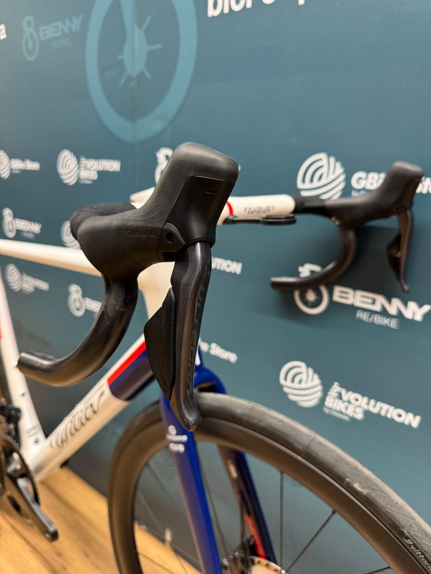 Wilier Verticale Rozmiar lustrzanki Ultegra Di2 L - Używany