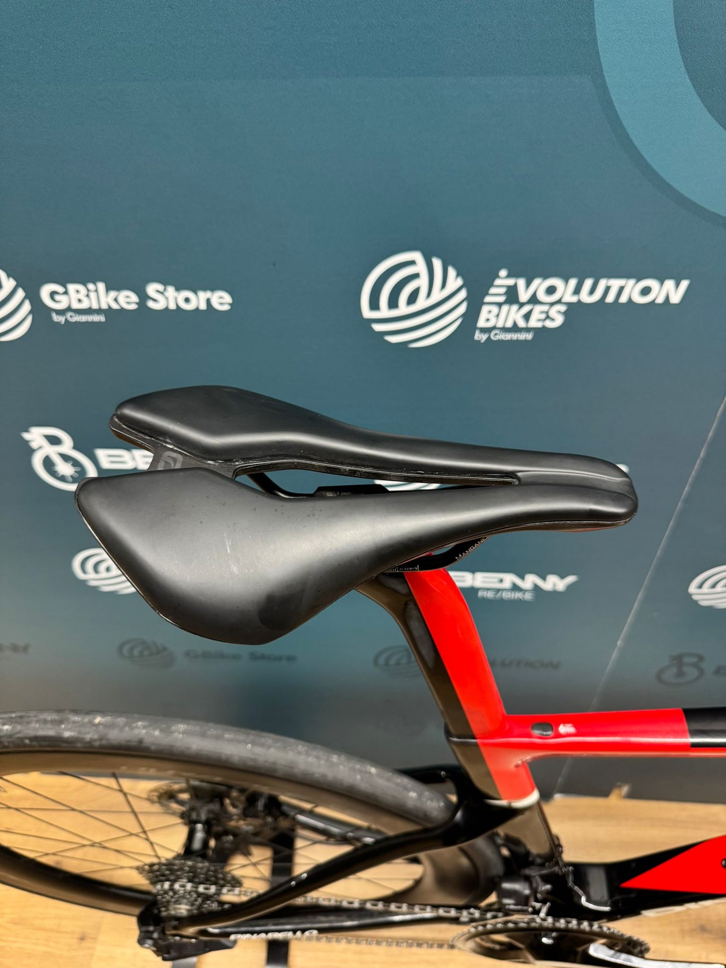 Pinarello Dogma F Ultegra Di2 12v Größe 50 - Gebraucht