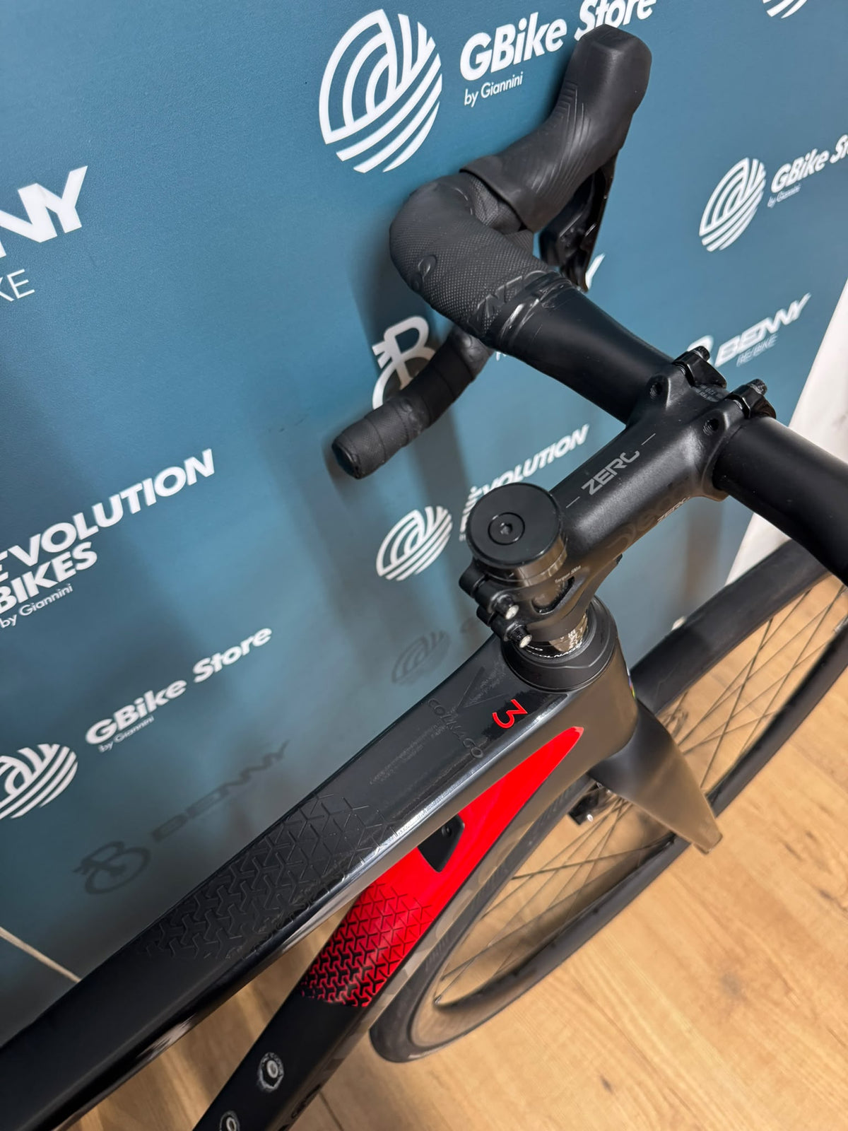 Colnago V3 Disc AXS Taglia 45S - Usata