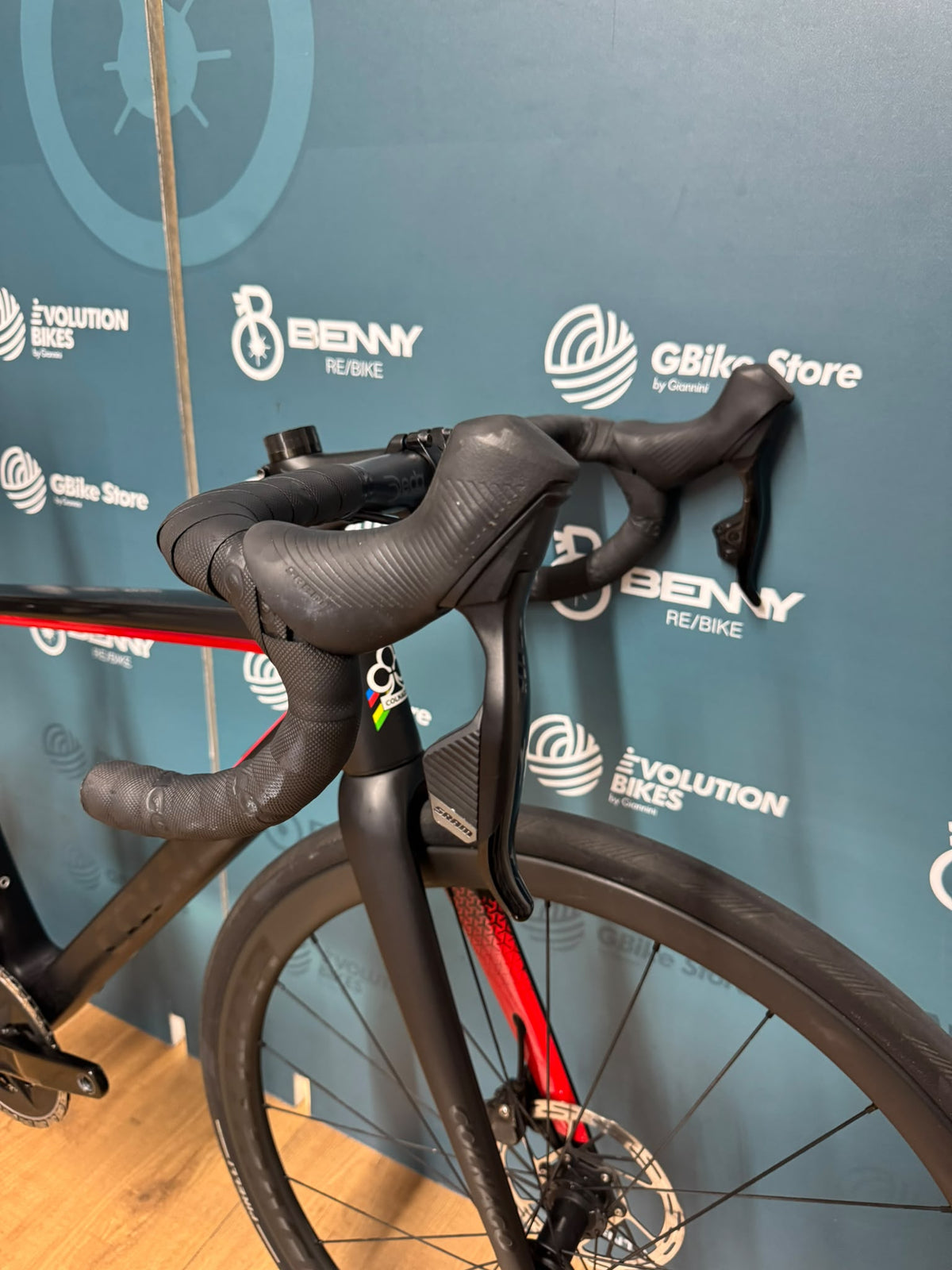 Colnago V3 Disc AXS Taglia 45S - Usata