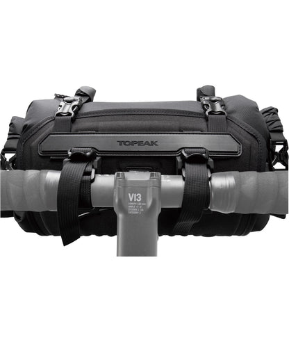 Bag at the Topaak Frontloader 8L Waterproof handlebar with velcro straps and black buckles