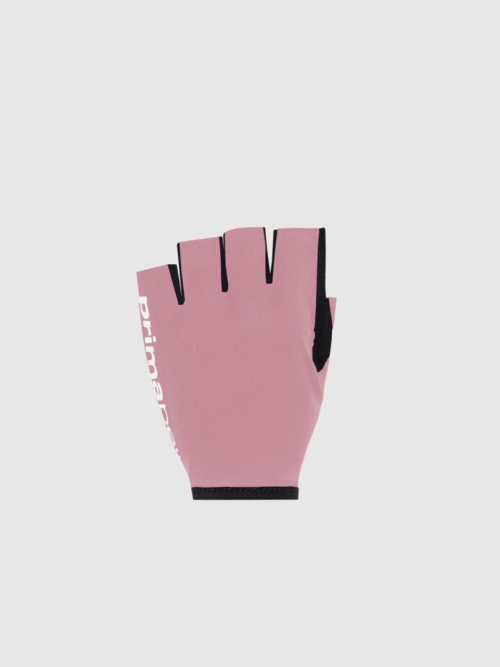 Pissei Gloves first skin 2024